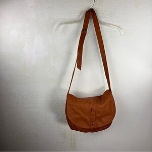 BOHO HOBO LARGE LEATHER BAG. 3 large inside sections-2 with zip pockets. Camel
